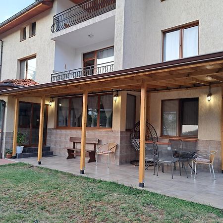 Guest House Benita Devin Exterior foto