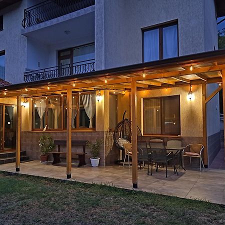 Guest House Benita Devin Exterior foto