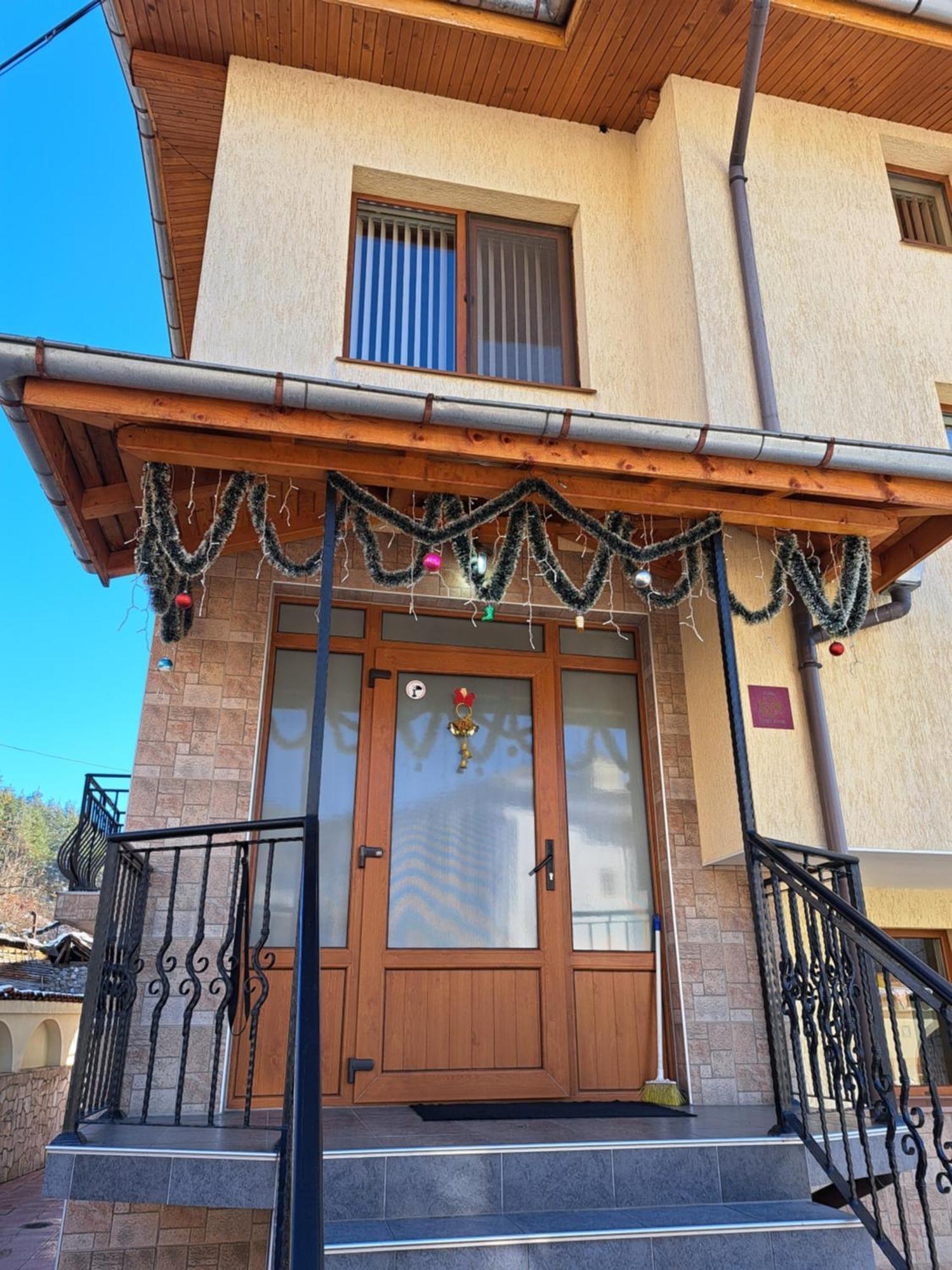 Guest House Benita Devin Exterior foto