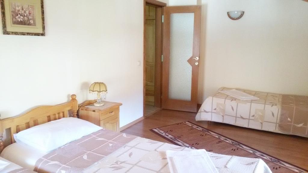 Guest House Benita Devin Exterior foto